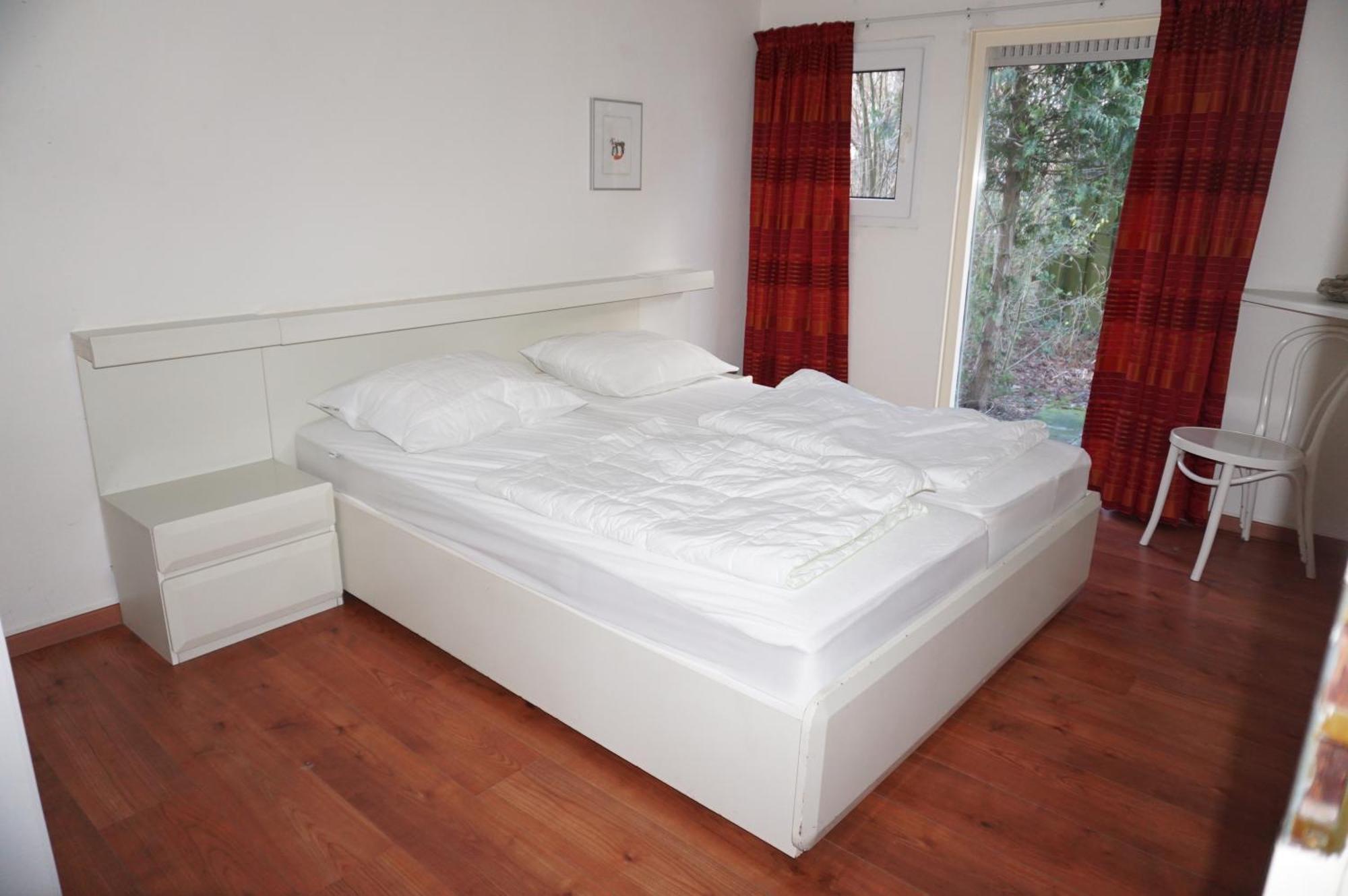 Vakantiehuis Kustverhuur, Park Schoneveld, Zeester 20 *